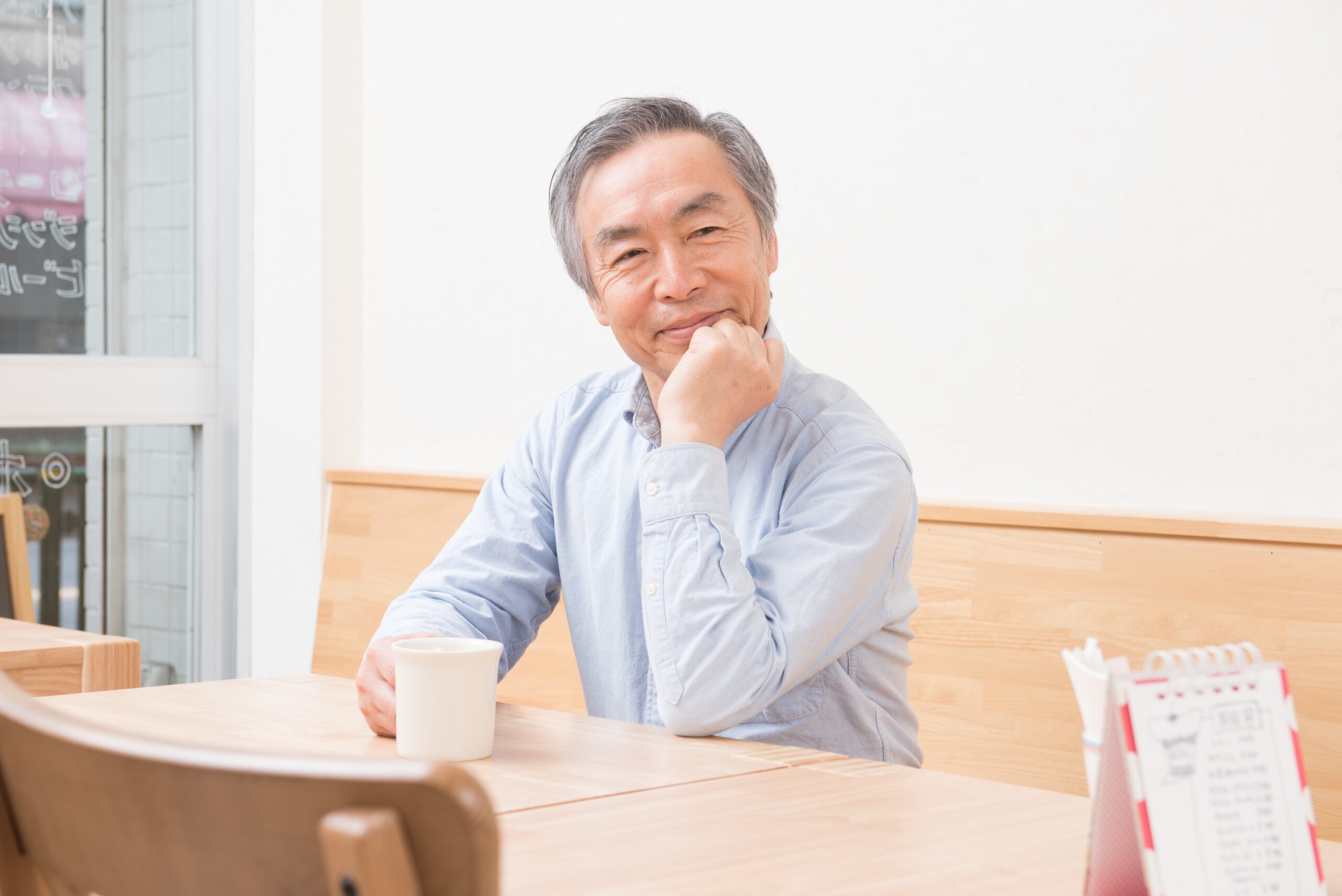 入れ歯に慣れる方法とは？なじむまでの期間やコツを解説