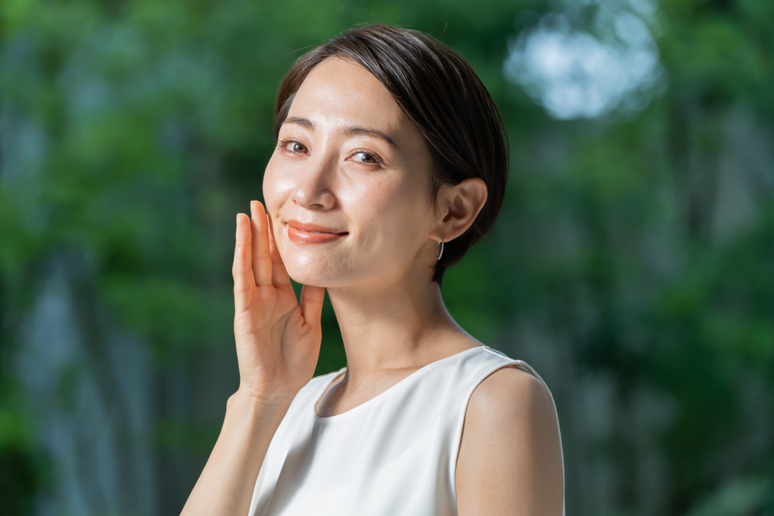 ワイヤー矯正のブラケットにはどのような種類がある？それぞれの特徴を紹介