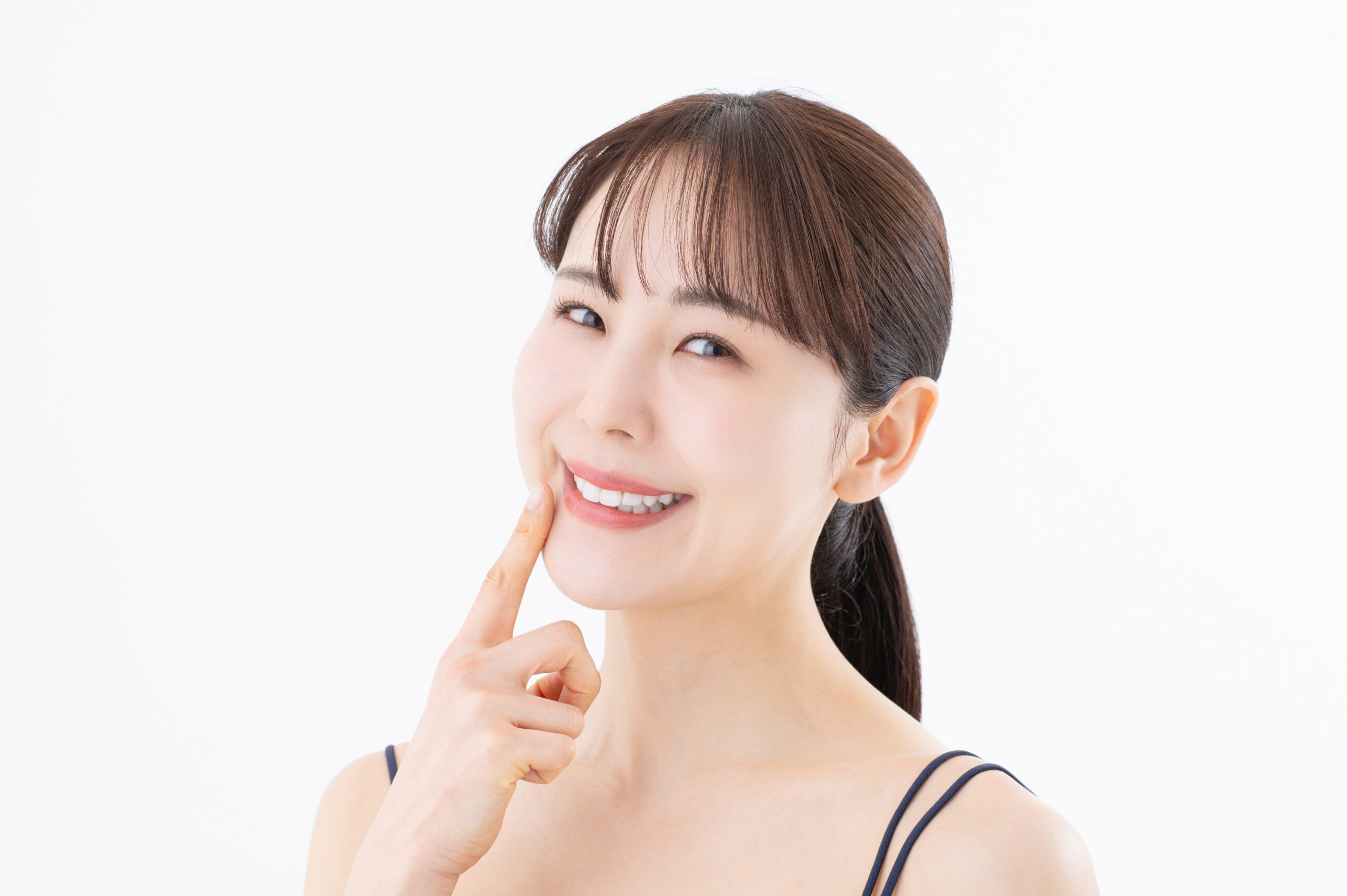 ワイヤー矯正で歯が動く仕組みとは？治療期間の目安と注意点を解説